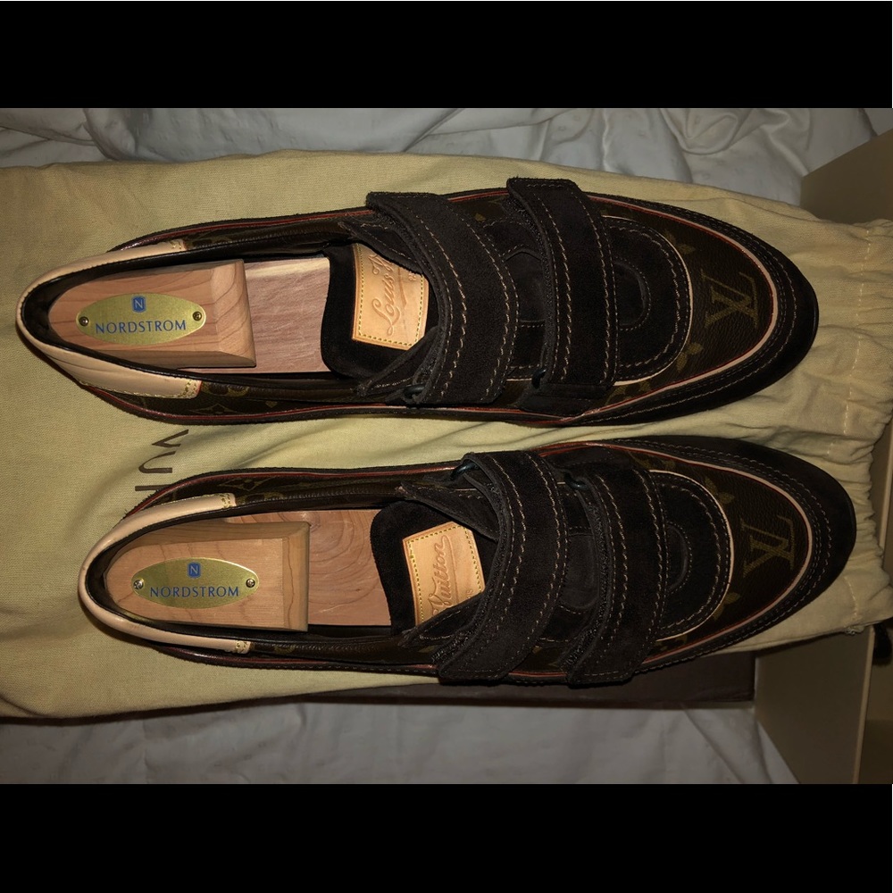 Louis Vuitton sneakers - Picture 1 of 1